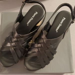 Black wedges Pierre Dumas